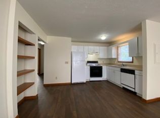 210 Stonewall Court, Nappanee, IN 46550