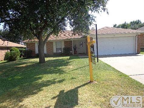 1st image of 773 Hampshire Dr