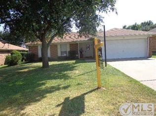 773 Hampshire Dr, Burleson, TX 76028