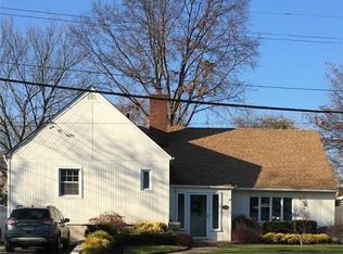 946 Peninsula Blvd, Woodmere, NY 11598