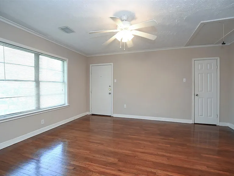 2003 McClendon St #4 — Photo 11
