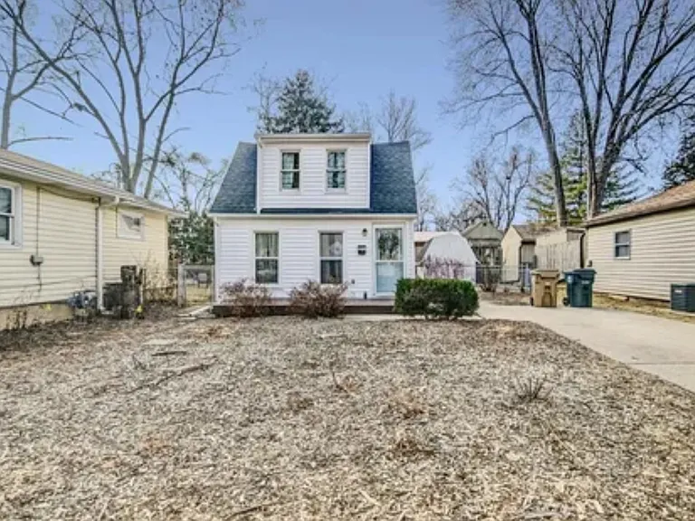 1921 Heath Ave — Photo 9