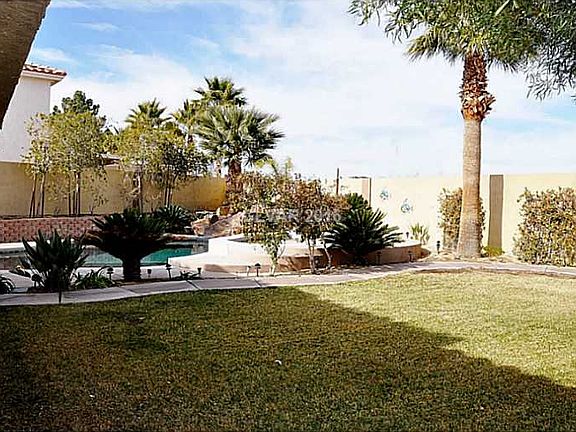 4th image of 8316 W Deer Springs Way