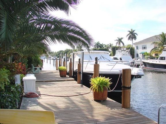 2nd image of 627 Solar Isle Dr