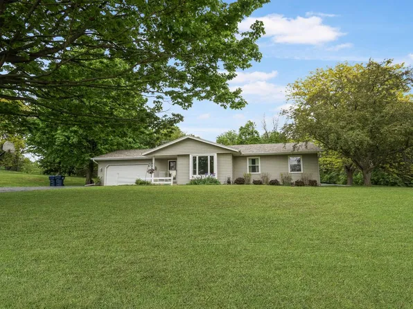 S56W23550 Maplewood TERRACE, Waukesha, WI 53189