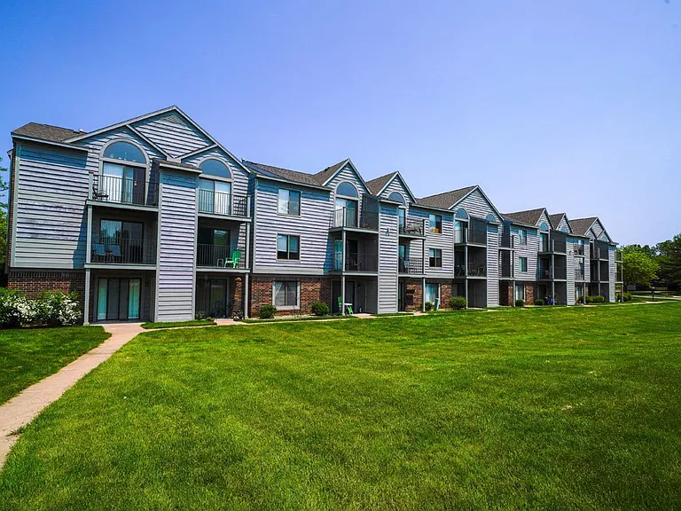 Green Ridge Apartments — Photo 42