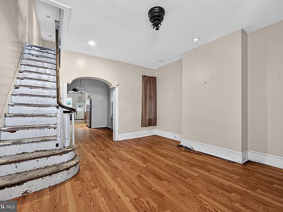 2nd image of 2019 Mifflin St
