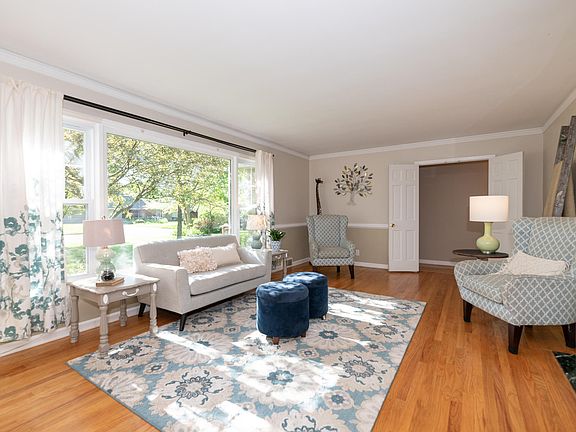 4th image of 2422 Aberdeen Dr