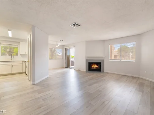6871 Tamarus St Unit 204, Paradise Town, NV 89119