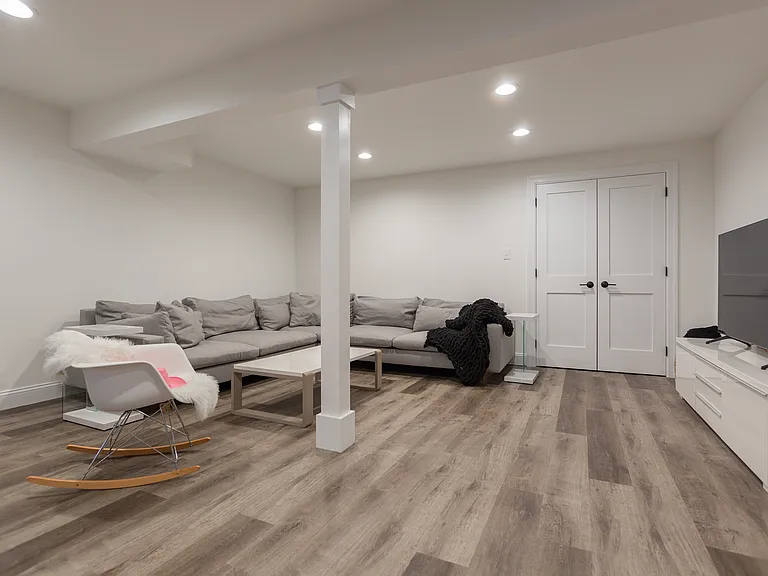 21 Cove Neck Ln — Photo 17