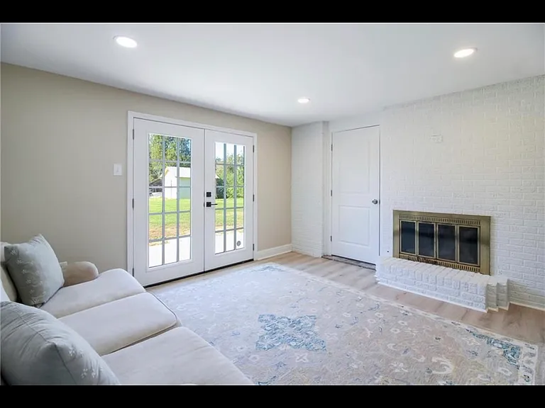 414 Mahogany St — Photo 6