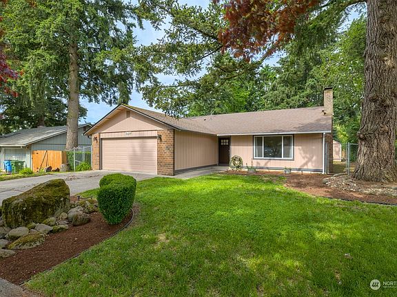 2nd image of 2104 SE 137TH Court