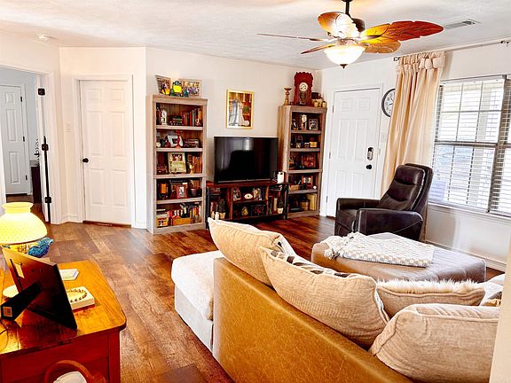 4th image of 3335 Homestead Rd