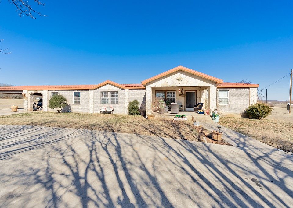 1st image of 474 Hanging Tree Rd