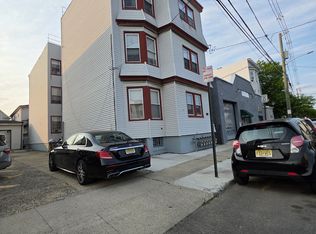 211 Florida St APT 3, Elizabethport, NJ 07206
