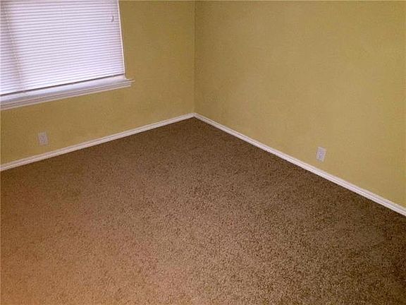 5th image of 1508 Waters Edge Dr