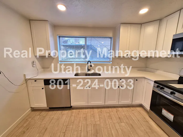 1148 W 100 N — Photo 4