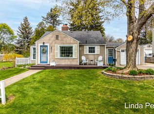 2117 Hall St SE, East Grand Rapids, MI