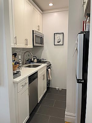 1st image of 205 W 88th St APT 15G