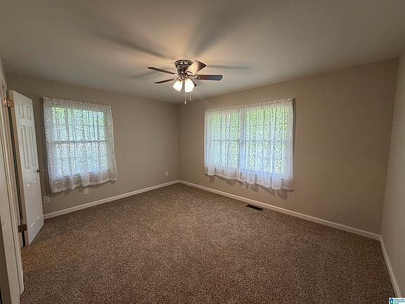 5th image of 509 Zinnia Ln