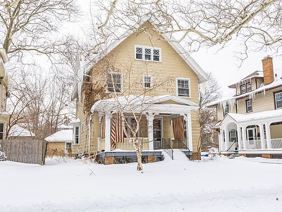 4th image of 89 Clay Ave