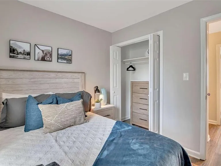 2101 Valley Oaks Dr SE — Photo 22