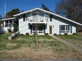 1050 Patch Dr, Spartanburg, SC 29302