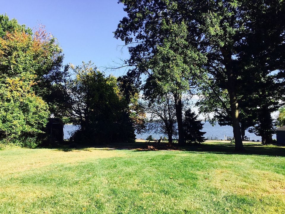 2nd image of 120 East Hazel Dell
