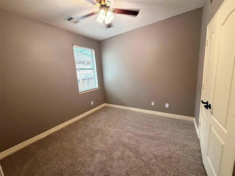 7211 Durango Creek Dr — Photo 5