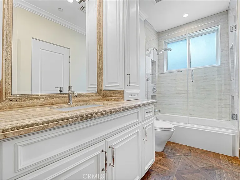 1714 W Oak St — Photo 33