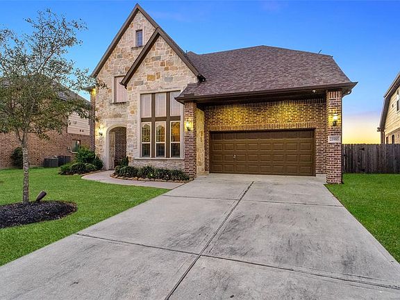 3rd image of 25985 N Kings Mill Ln