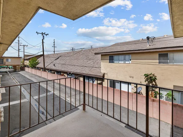 Crestview Apartments