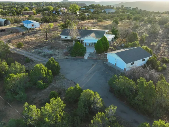 217 Rio Bravo Dr, Los Alamos, NM 87547
