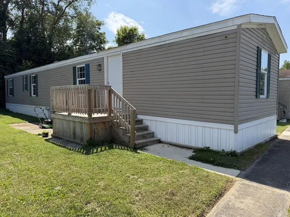 63 Colony Dr, Fredericktown, OH 43019