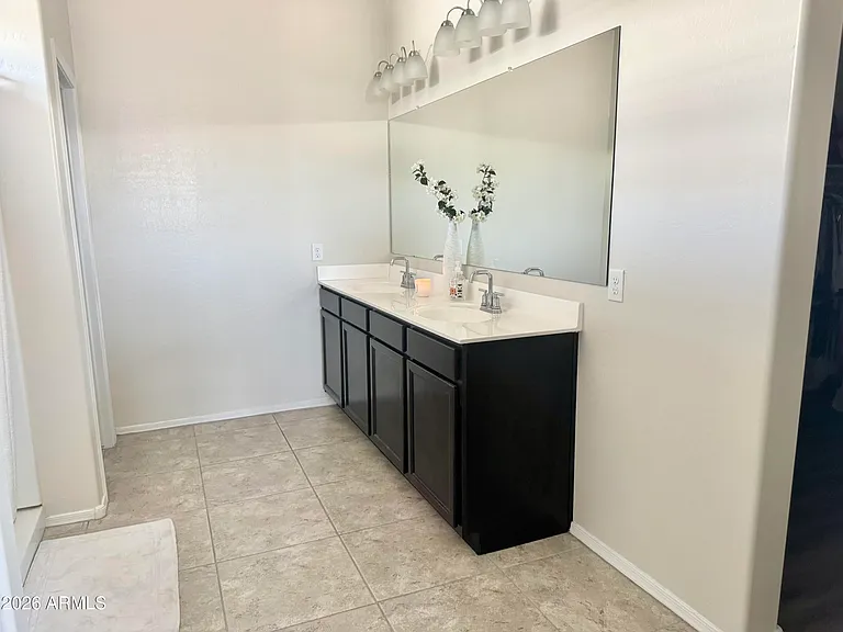 1090 W Beacon Dr — Photo 16