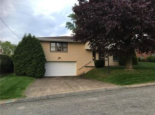 405 Wedgewood Dr, Lower Burrell, PA 15068