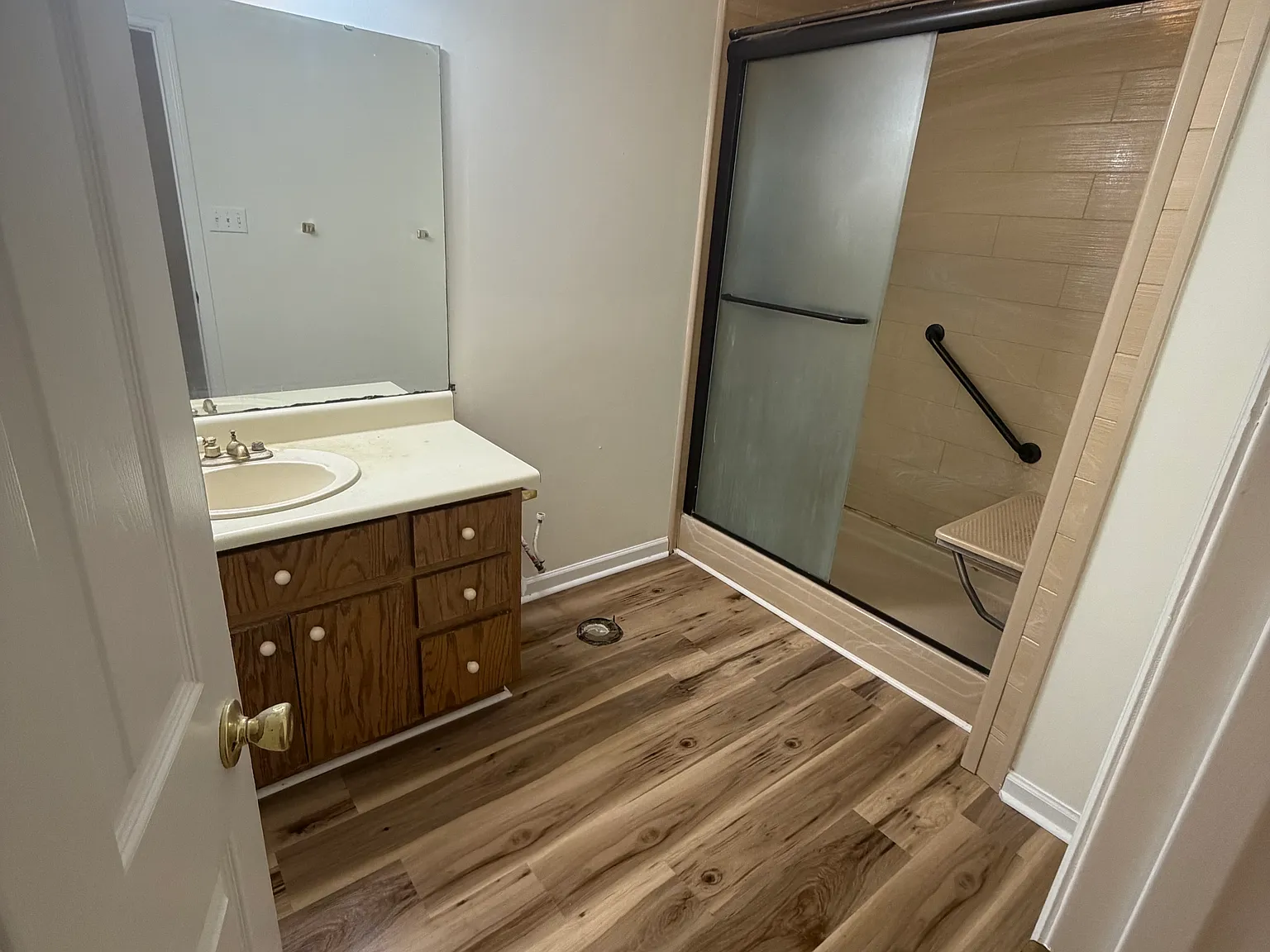 4 bed, 1609 sqft, $2,100 — Photo 3