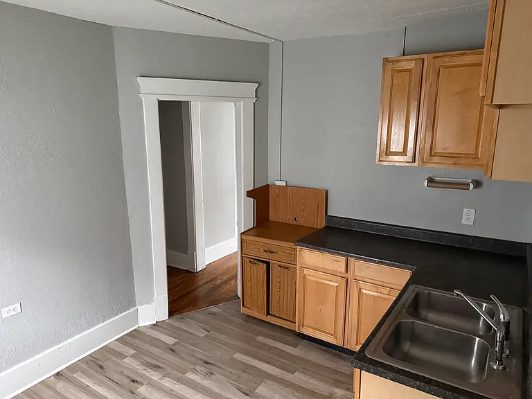 516 Washington Ave #A — Photo 6