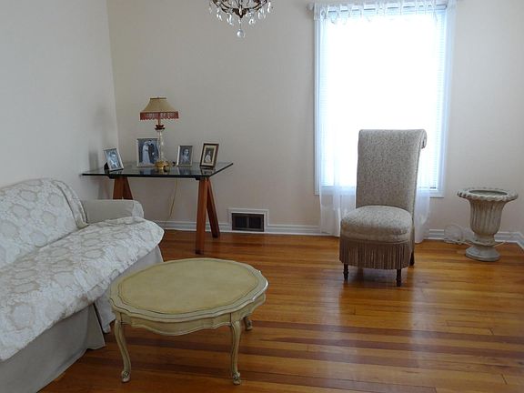 2nd image of 46 Grant St Floor 3