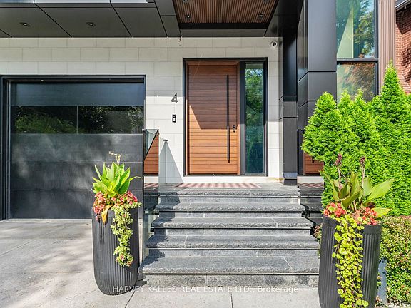 2nd image of 4 Douglas Cres