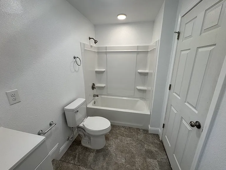 715 W Gerald Ave — Photo 13