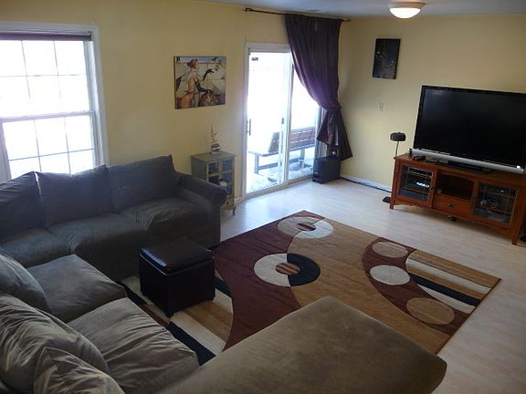 3rd image of 251 Birmingham Ct