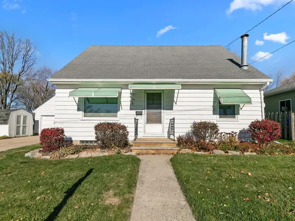 304 E 17th St, Kaukauna, WI 54130