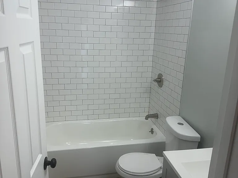 2219 Kenton St #A — Photo 35