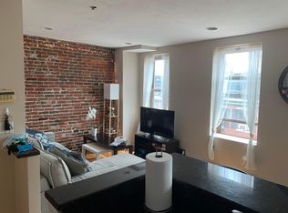 17 Thacher St APT 5A, Boston, MA 02113