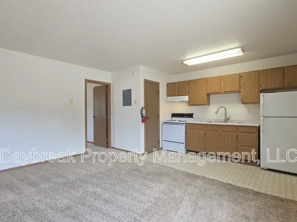 1305 34th Street Cir S APT 101, Moorhead, MN 56560