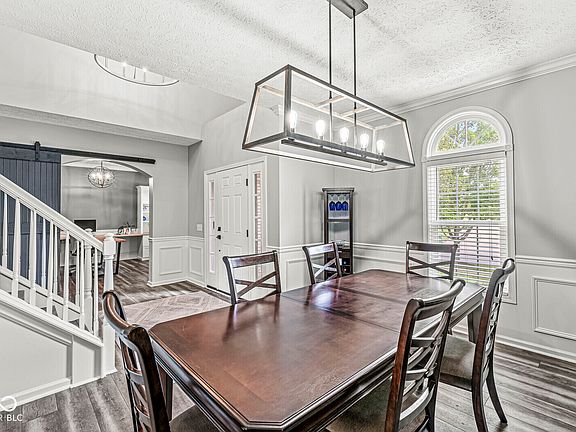 5th image of 841 Stockbridge Dr