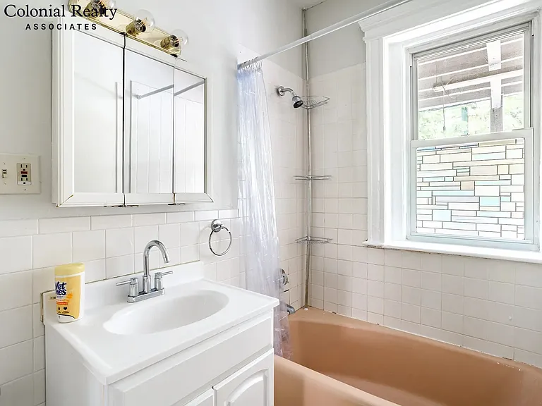 10 Strathmore Rd #22 — Photo 24