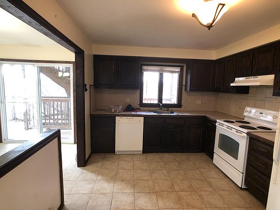 4th image of 104 Jewett Street # First Floor