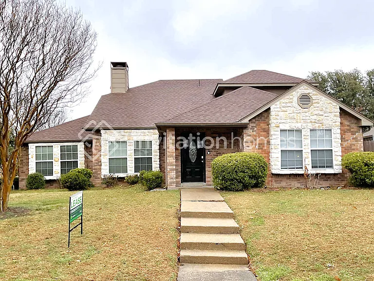8713 Wood Glen Dr — Photo 1